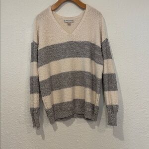 GUC KNOX ROSE Cream and Grey Oversized Knit Sweater SZ M